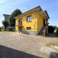 Villa/Casa singola - Novara(NO)