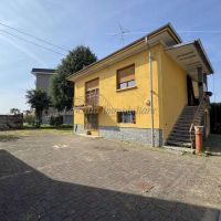 Villa/Casa singola - Novara(NO)