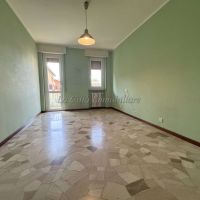2 locali - Novara(NO)
