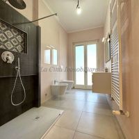 4 o più locali - Novara(NO)