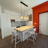 1 locale - Novara(NO)